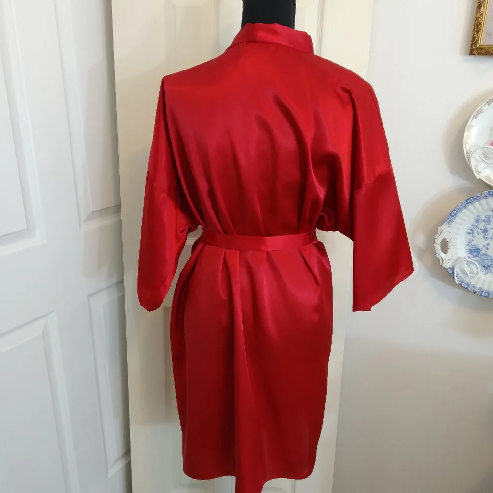 LA Intimates Red Robe - Picture 2 of 3